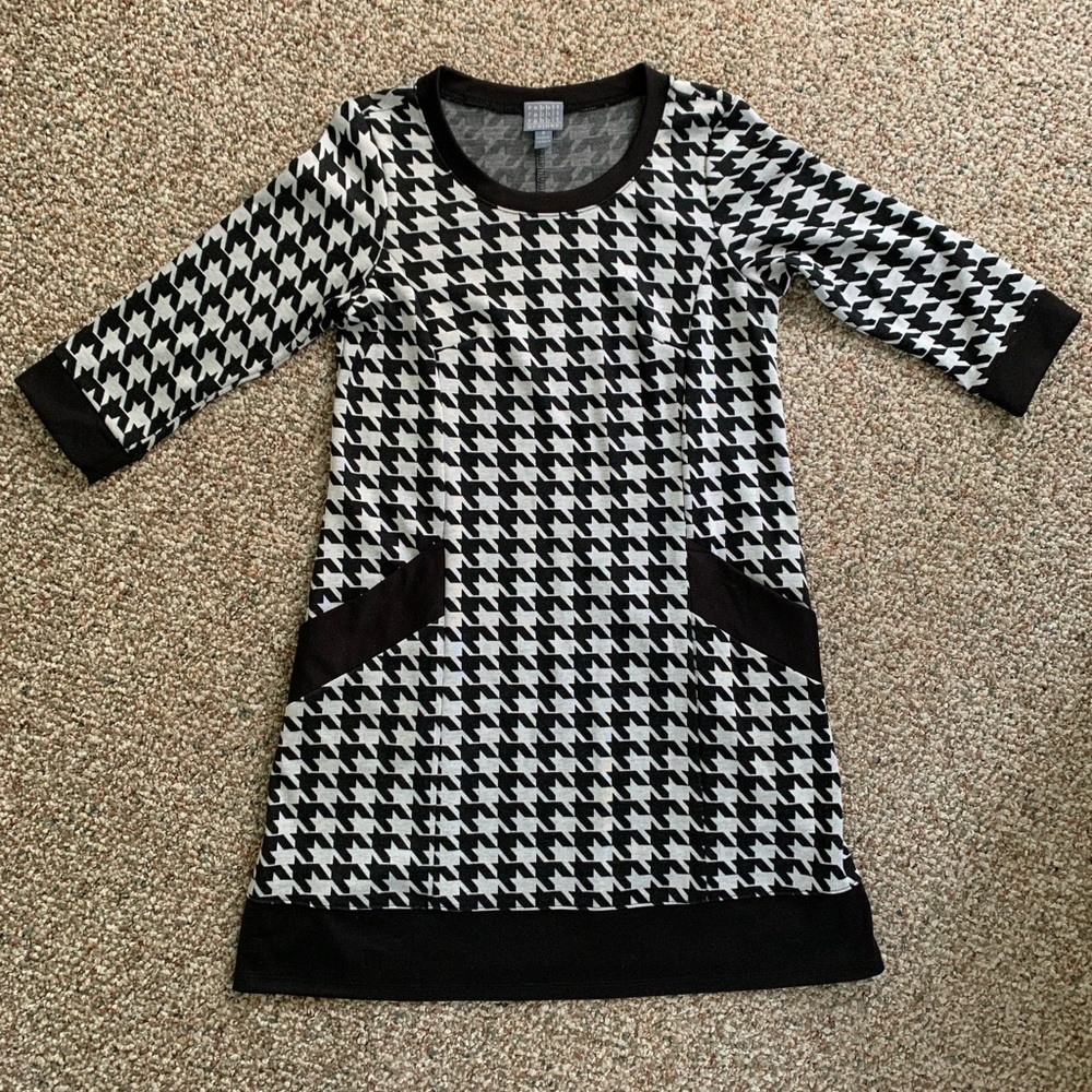 NWOT Size 8 Gray & Black Houndstooth Long Sleeve Dress with Pockets